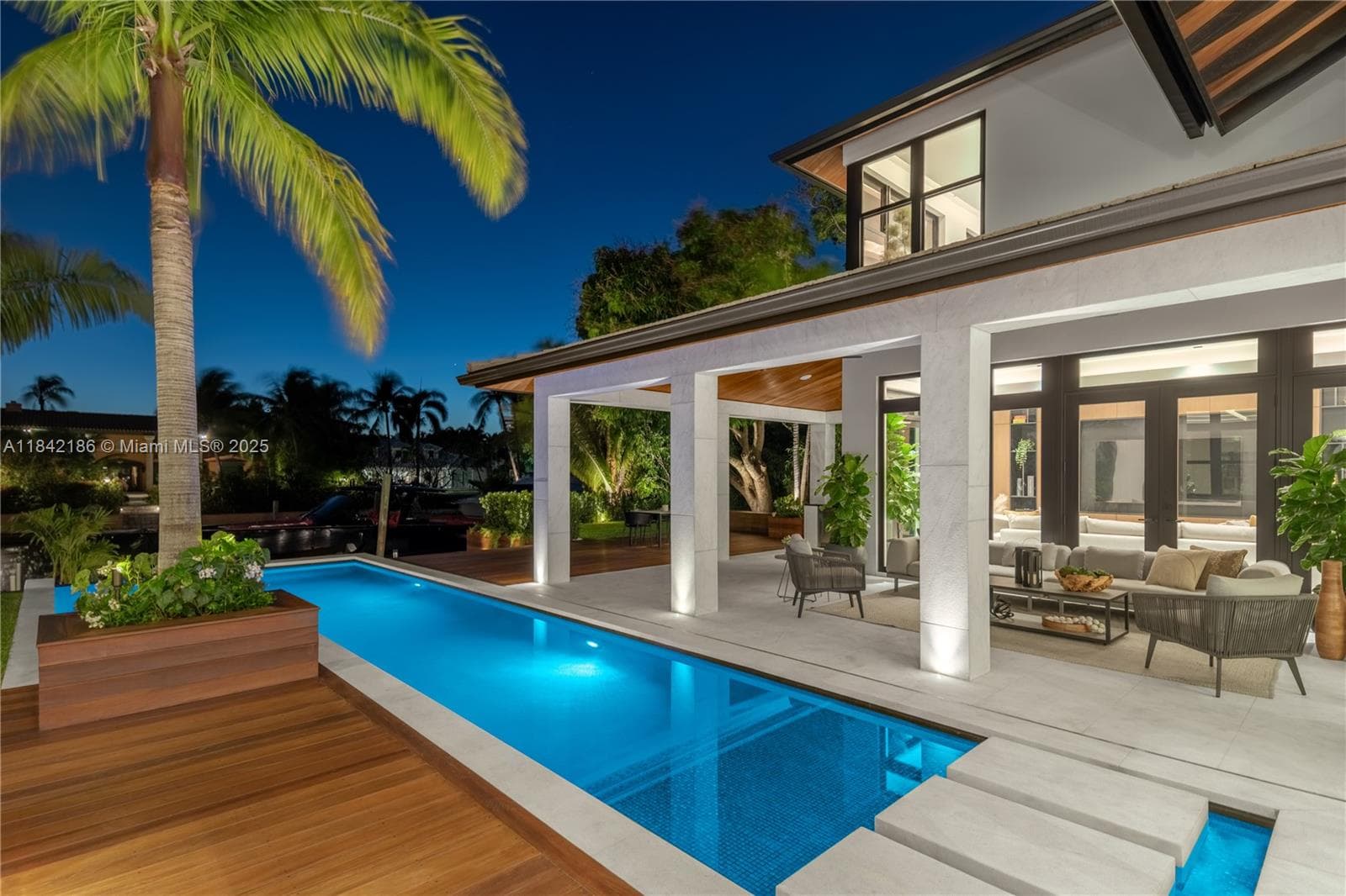4241 Palm Ln, Miami FL 33137 — 91