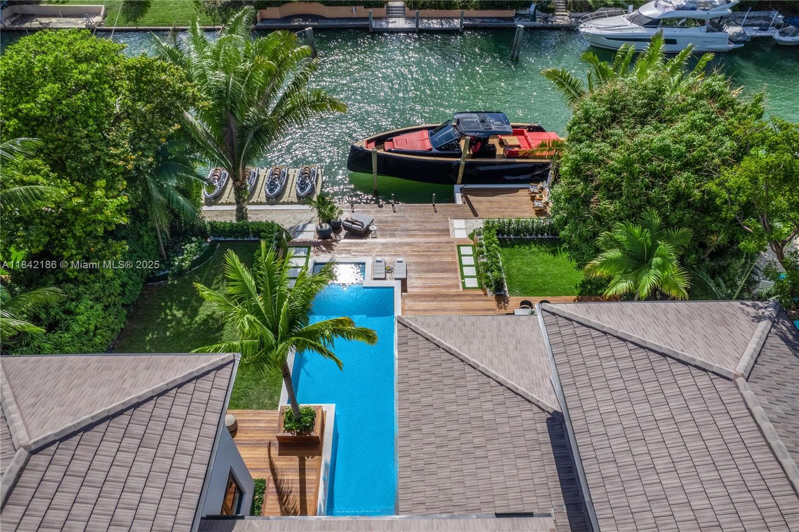 4241 Palm Ln, Miami FL 33137 — 77