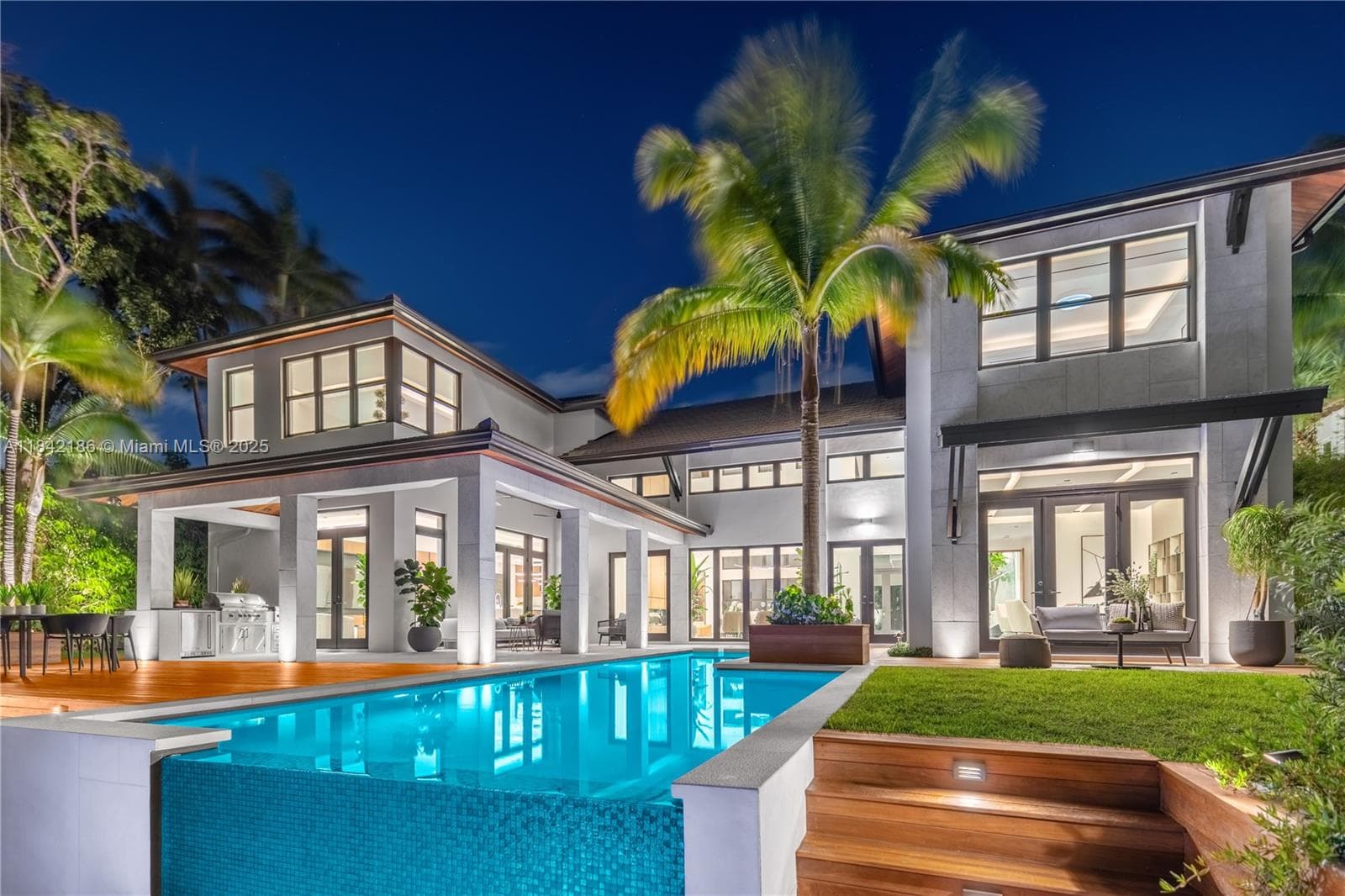 4241 Palm Ln, Miami FL 33137 — 15