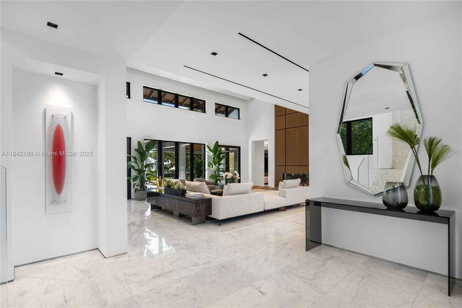 4241 Palm Ln, Miami FL 33137 — 25