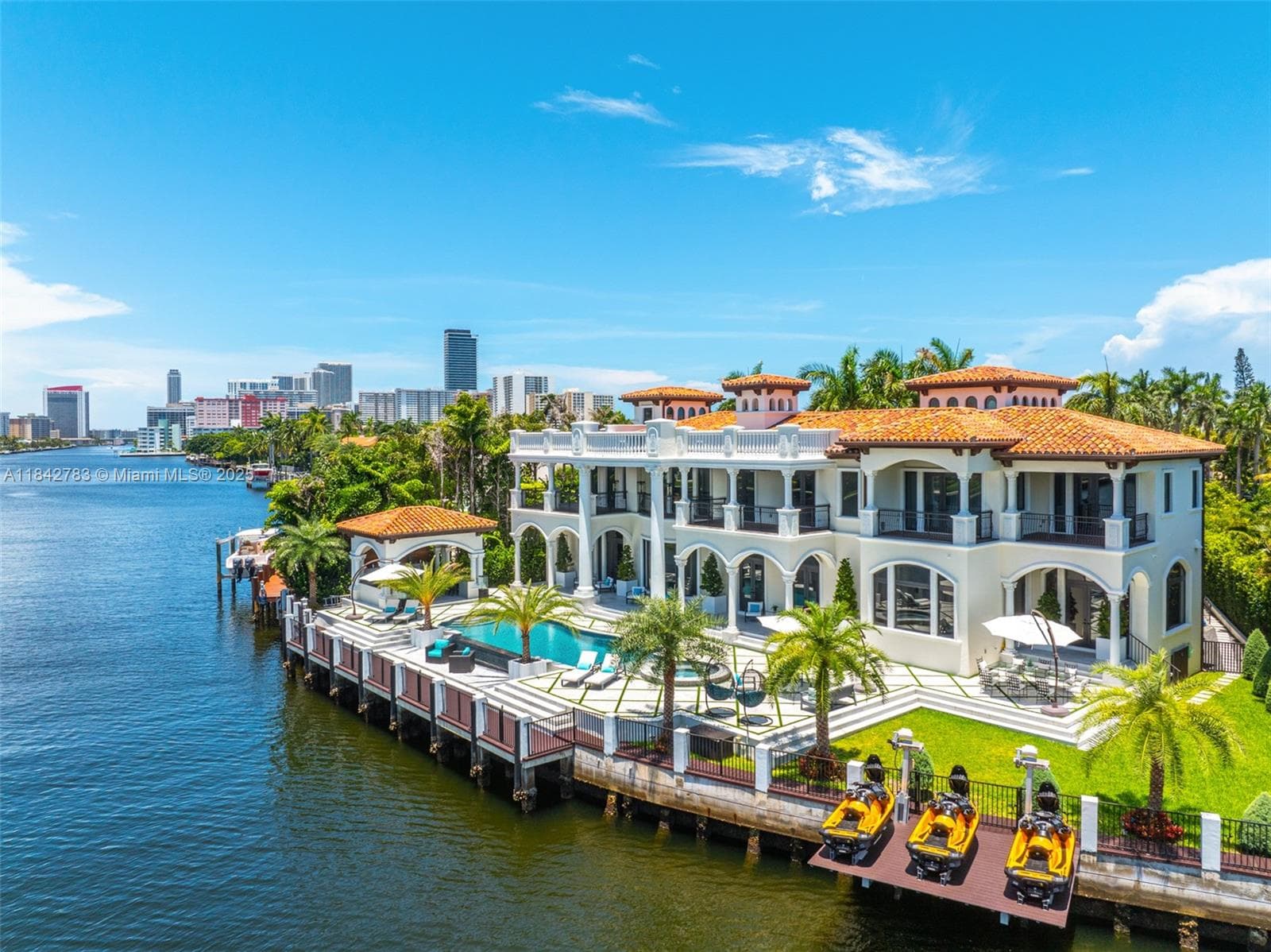 498 N Parkway Pkwy, Golden Beach FL 33160 — 2
