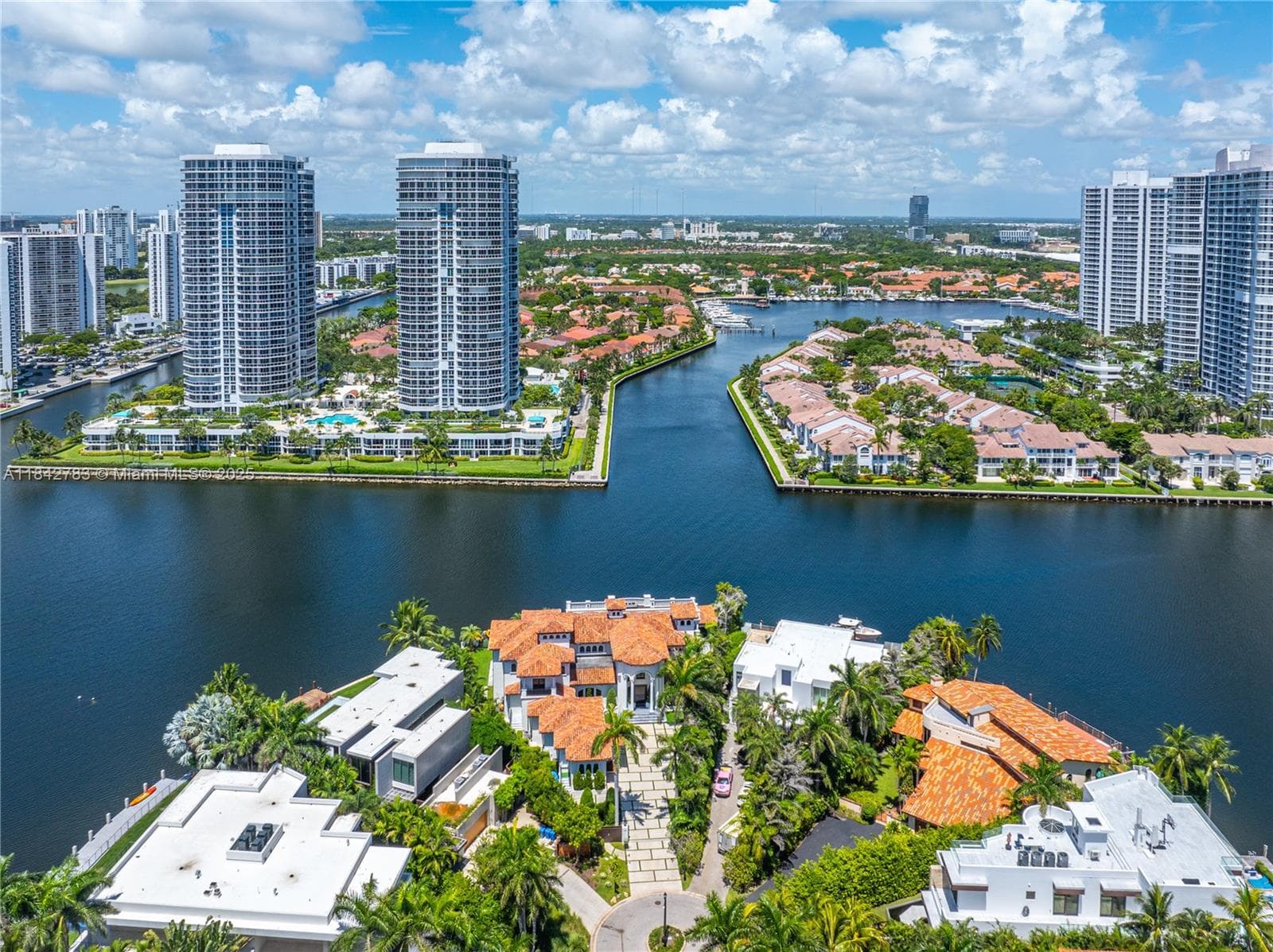 498 N Parkway Pkwy, Golden Beach FL 33160 — 3