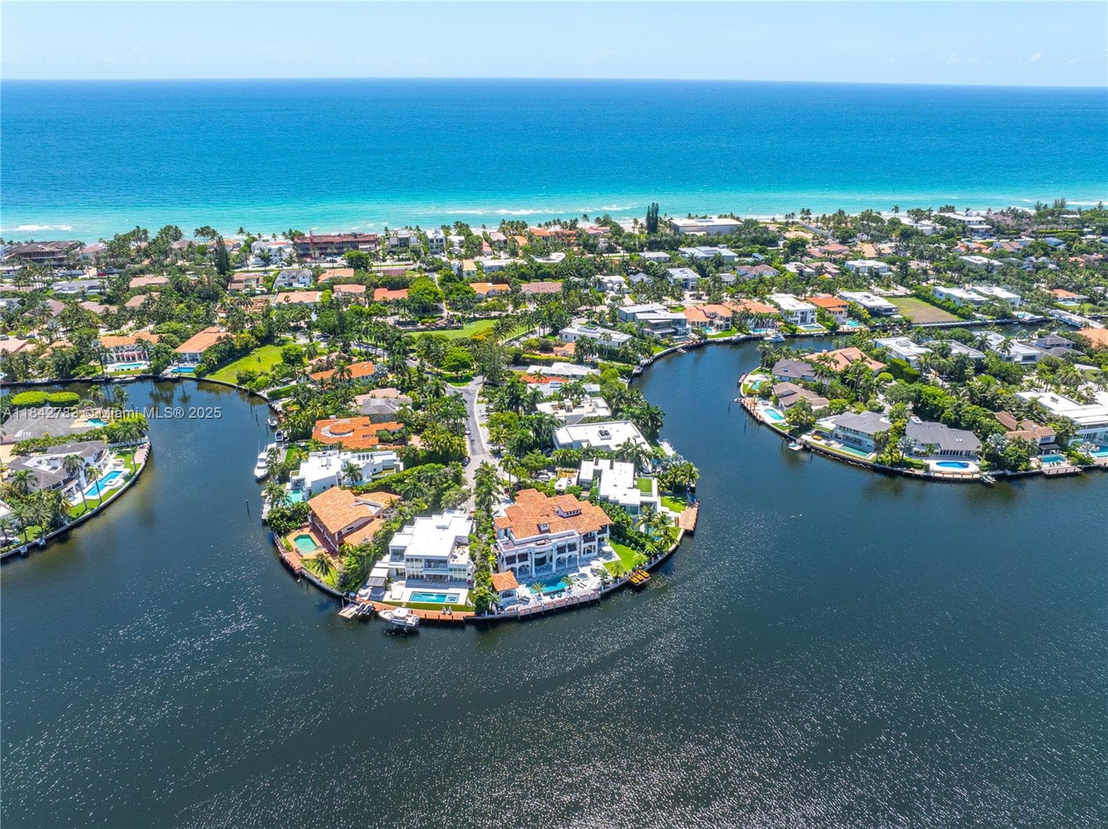 498 N Parkway Pkwy, Golden Beach FL 33160 — 81
