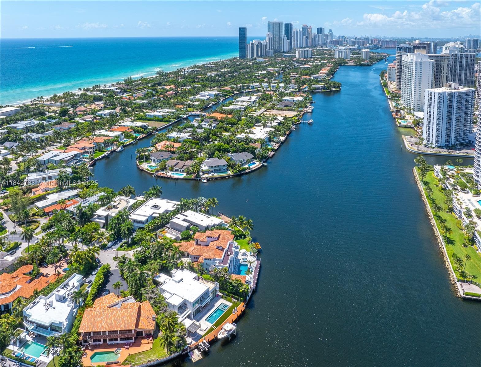 498 N Parkway Pkwy, Golden Beach FL 33160 — 79