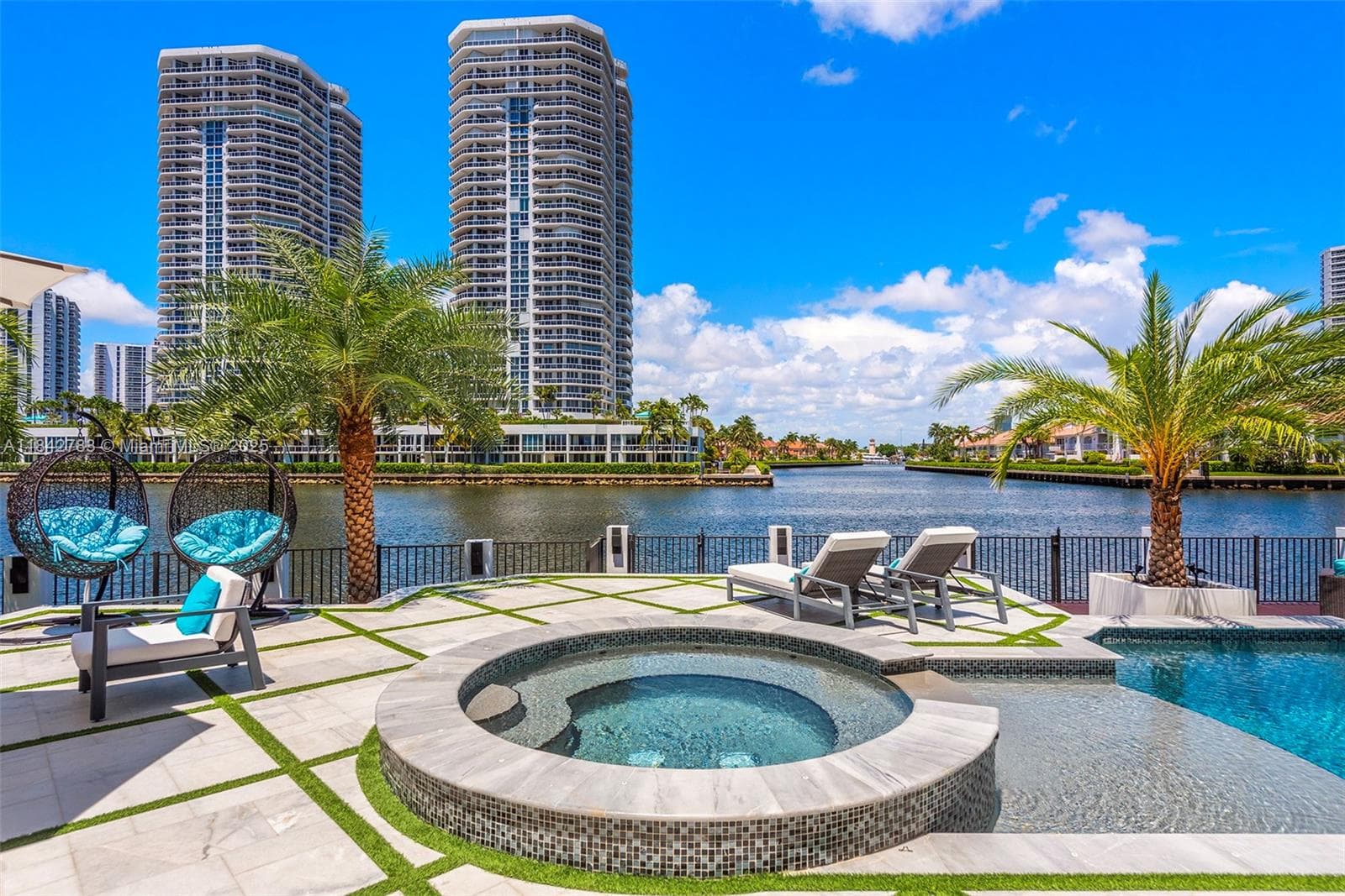 498 N Parkway Pkwy, Golden Beach FL 33160 — 86