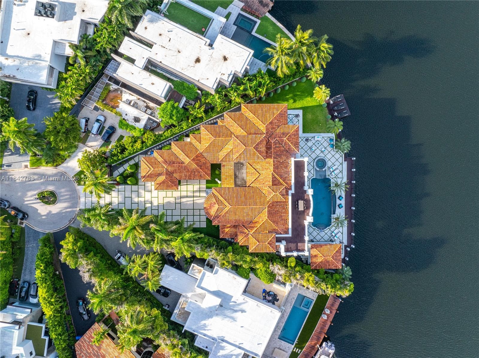 498 N Parkway Pkwy, Golden Beach FL 33160 — 78