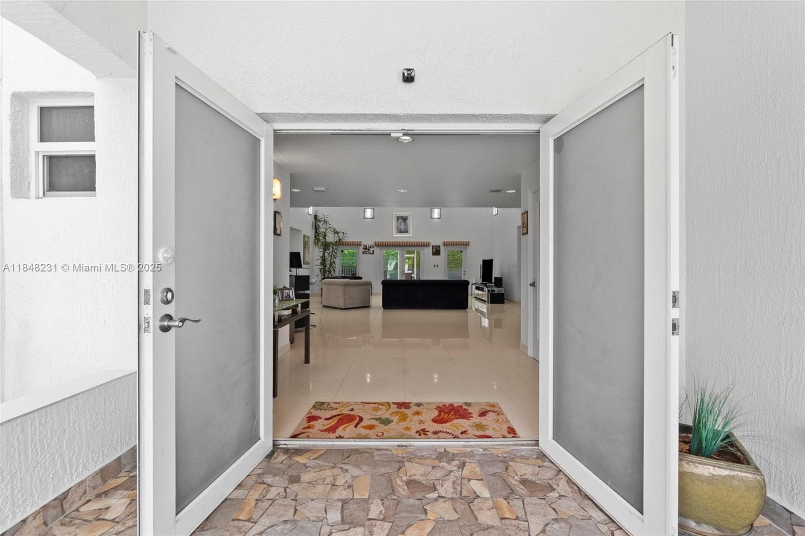 5045 SW 67th Ave, South Miami FL 33155 — 3
