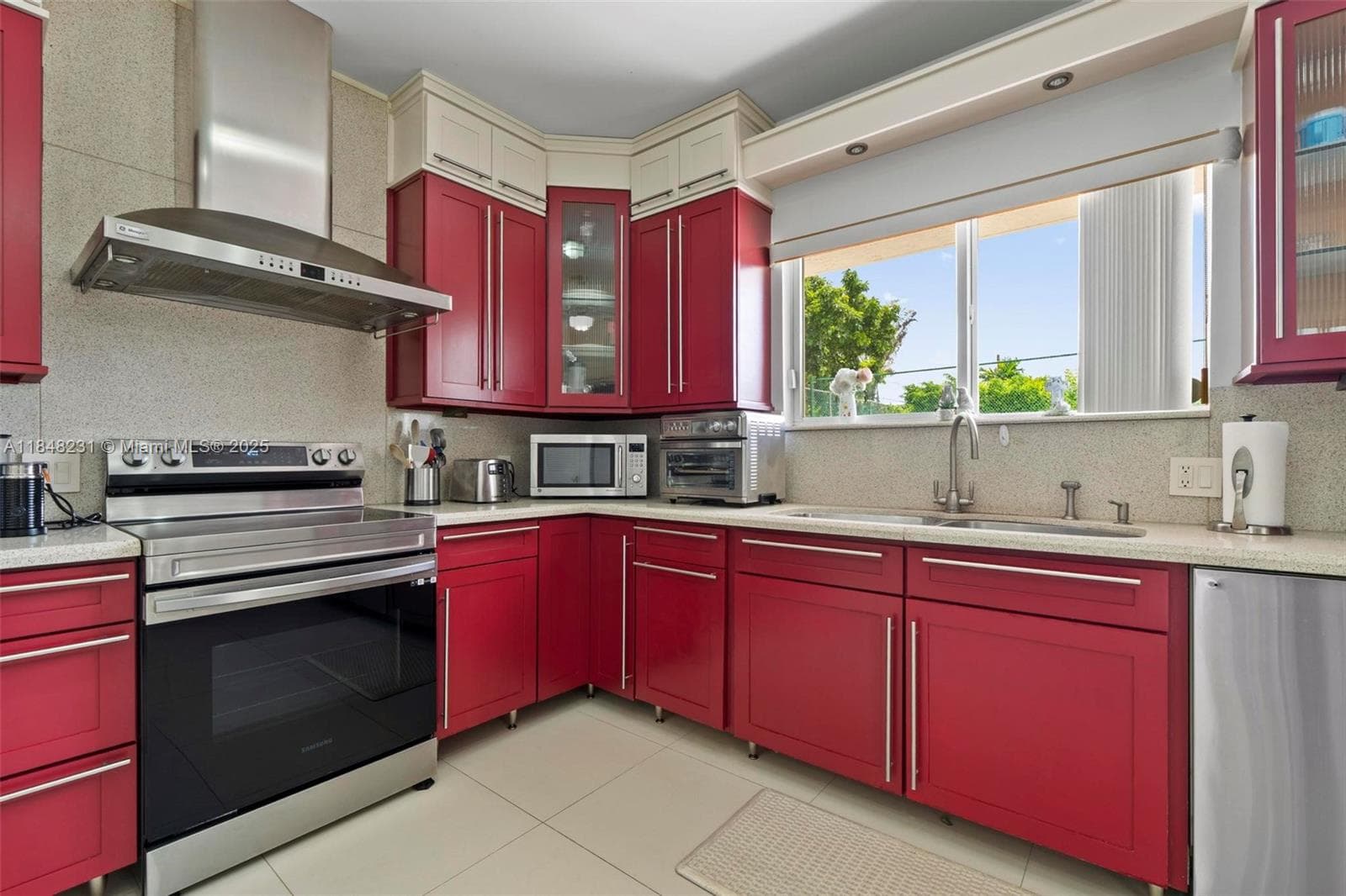 5045 SW 67th Ave, South Miami FL 33155 — 15