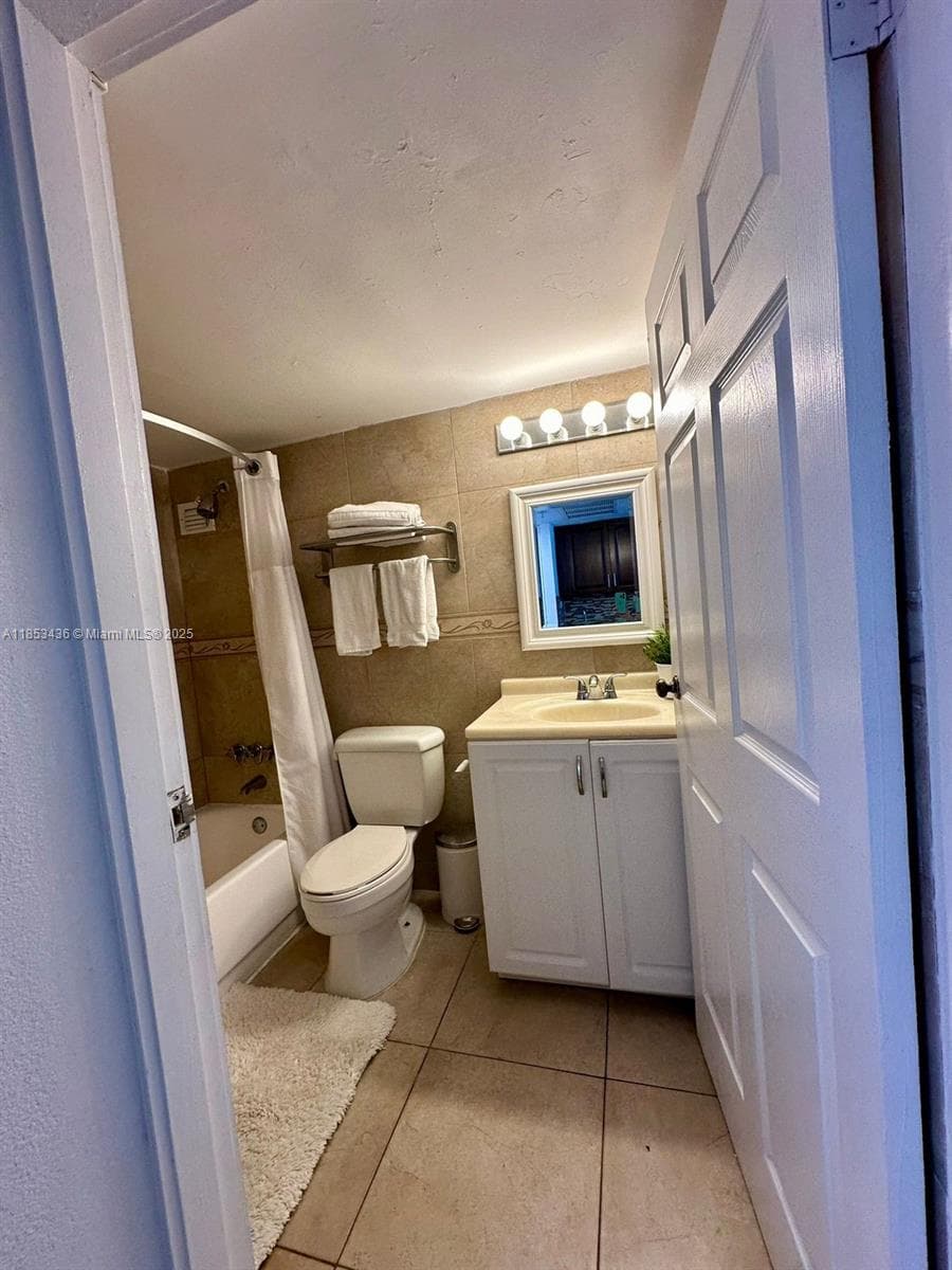 19201 Collins Ave # 108, Sunny Isles Beach FL 33160 — 6