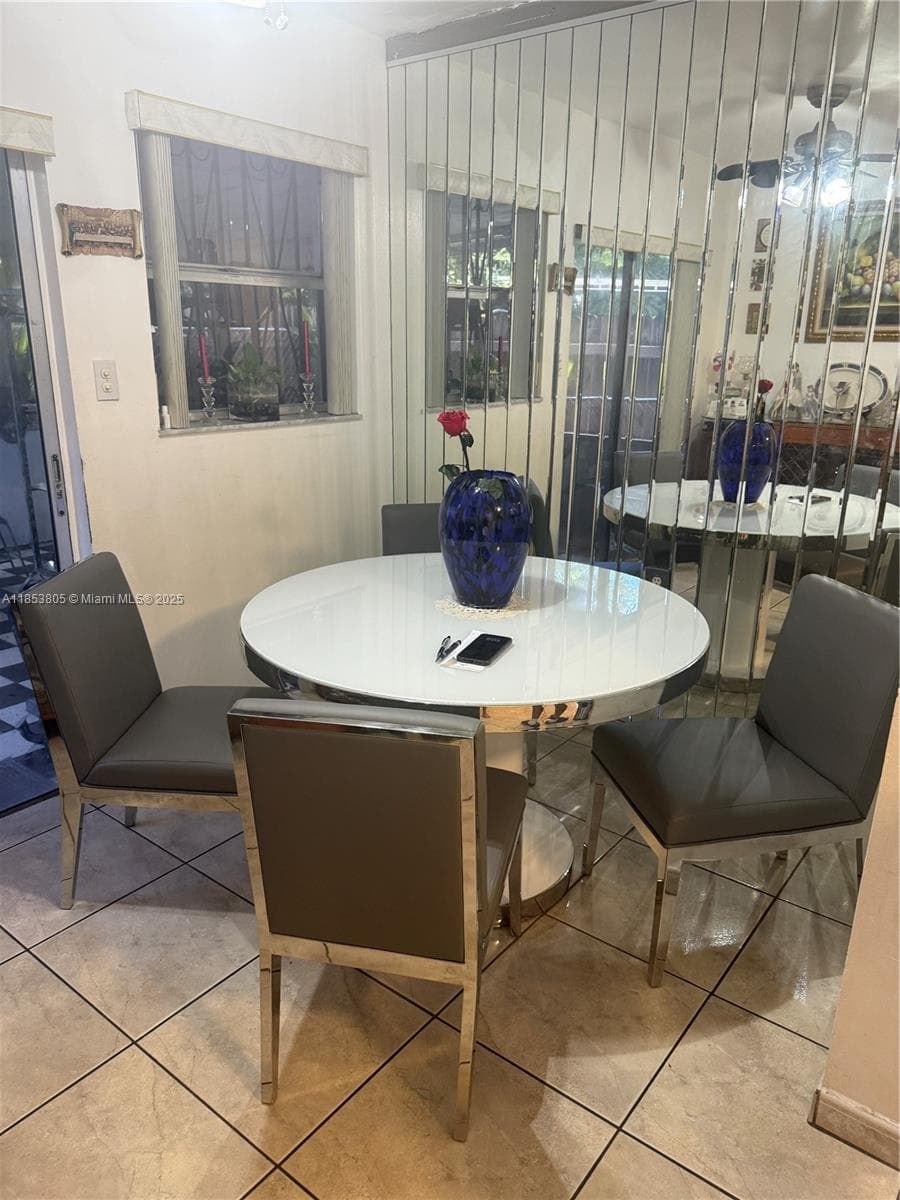 11472 SW 4th St, Sweetwater FL 33174 — 24
