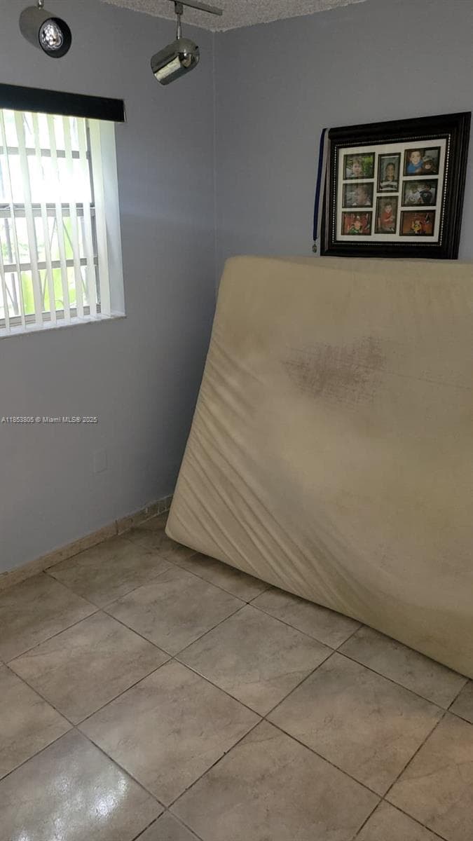 11472 SW 4th St, Sweetwater FL 33174 — 45