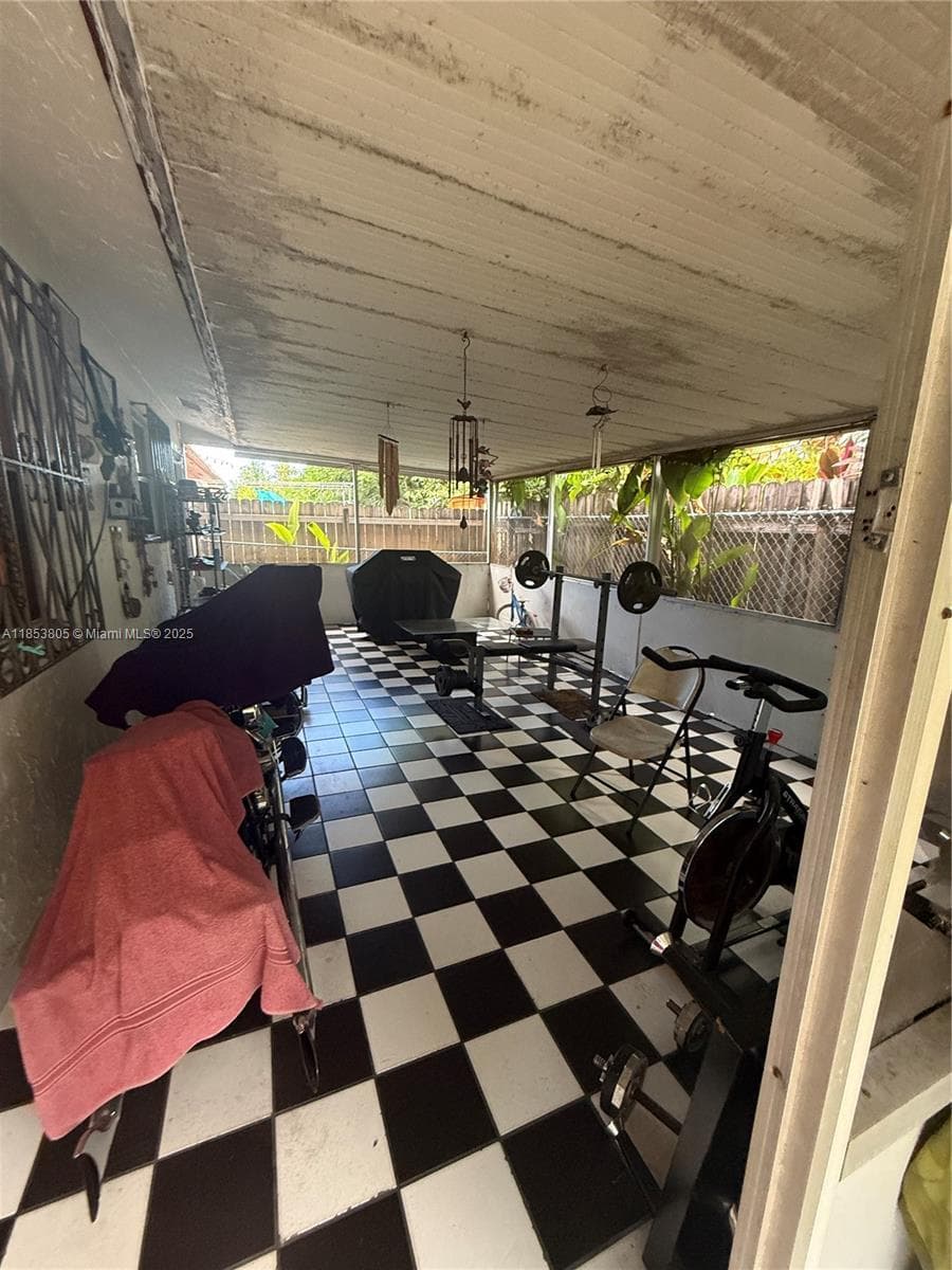 11472 SW 4th St, Sweetwater FL 33174 — 11