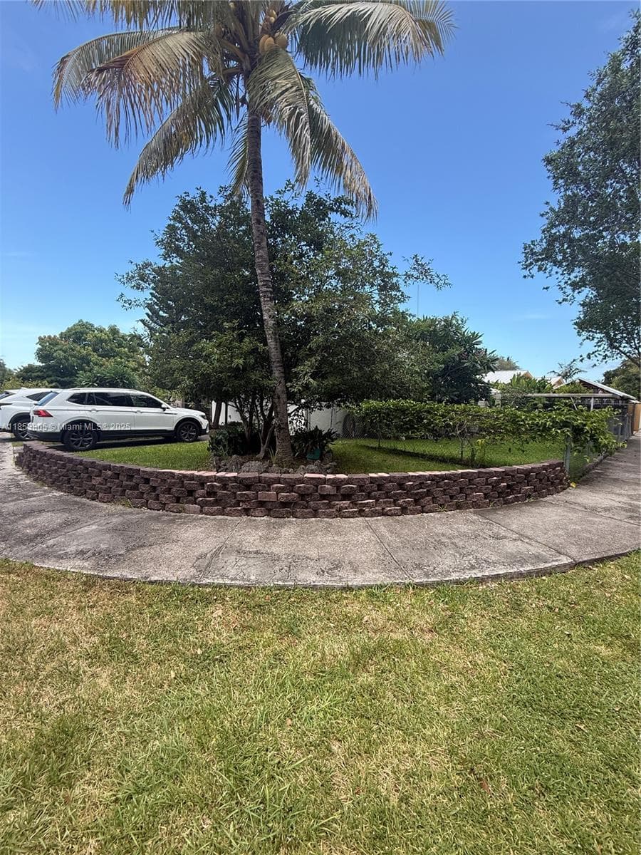 11472 SW 4th St, Sweetwater FL 33174 — 4