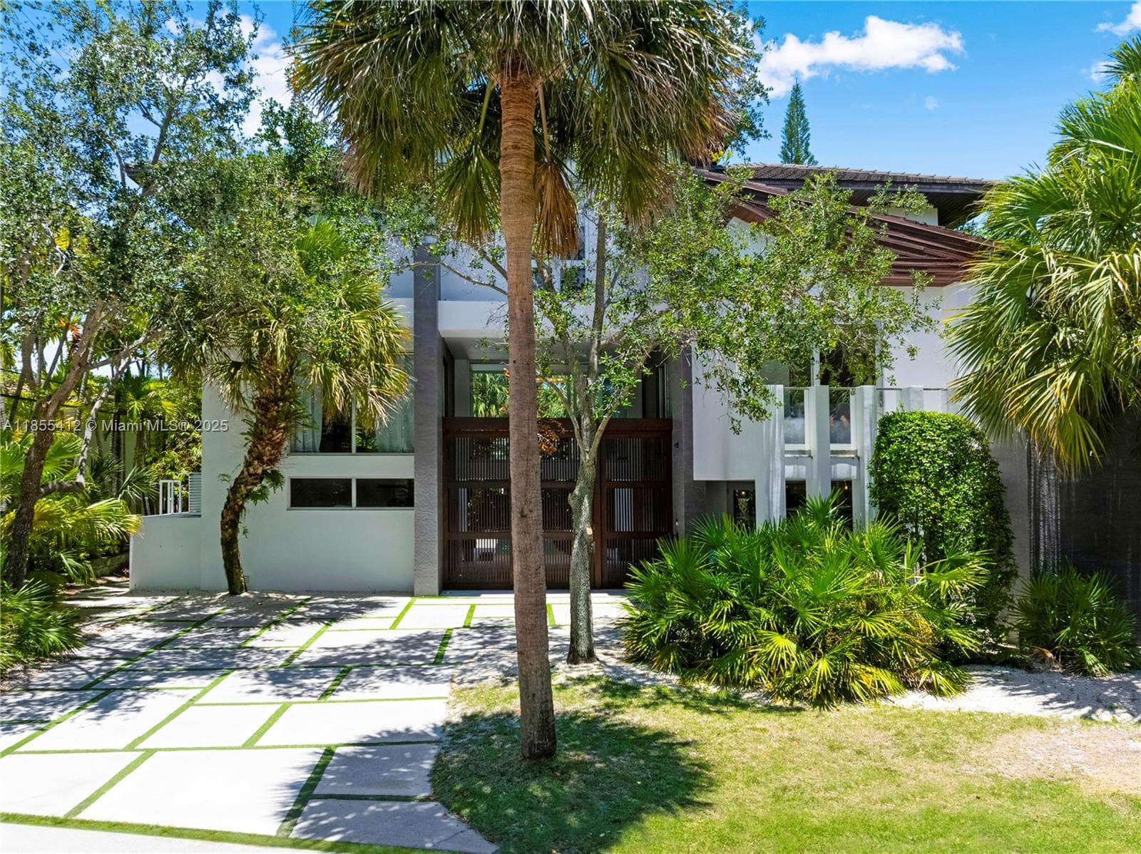 545 SABAL PALM, Key Biscayne FL 33149 — 98