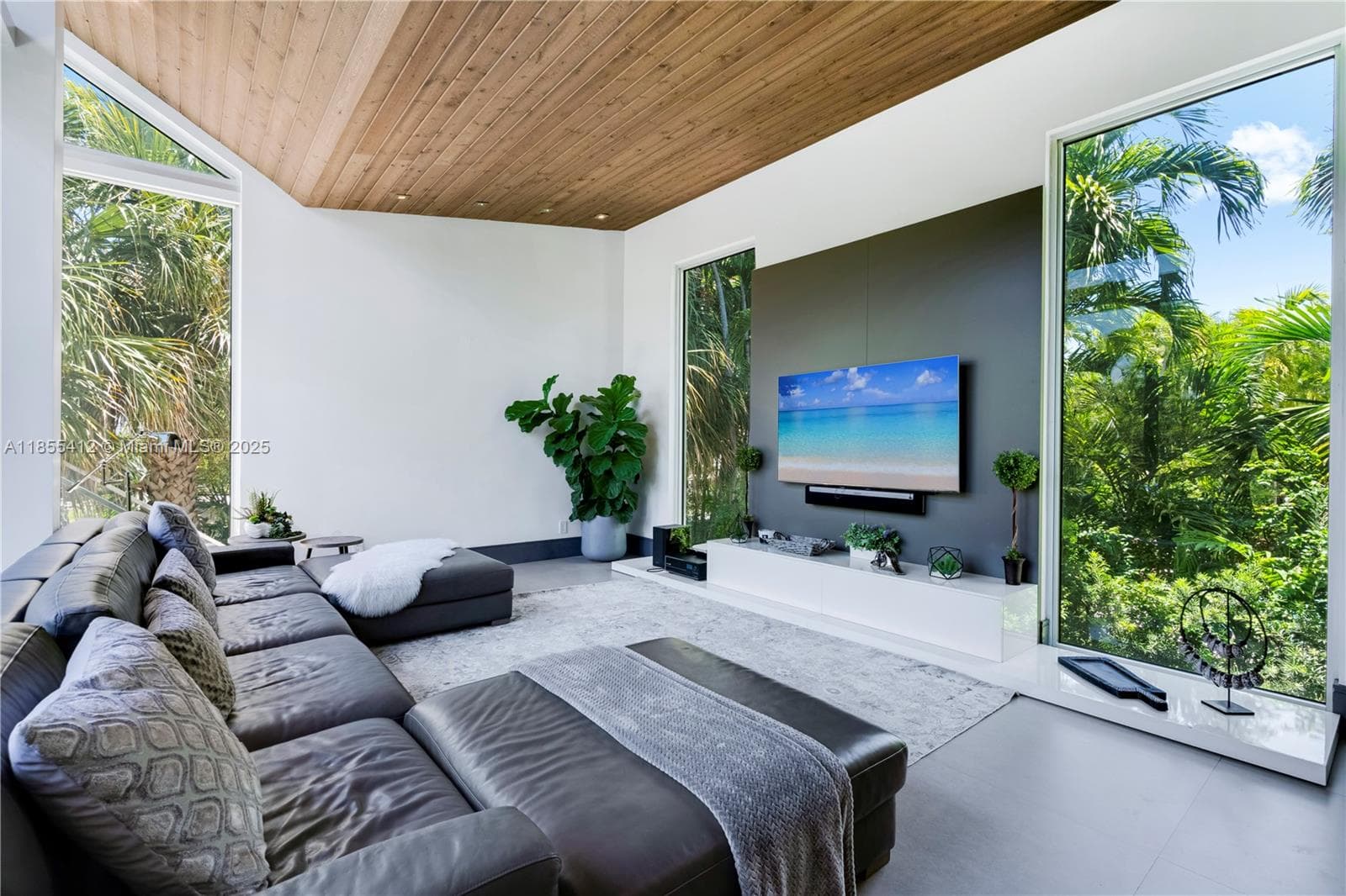 545 SABAL PALM, Key Biscayne FL 33149 — 94