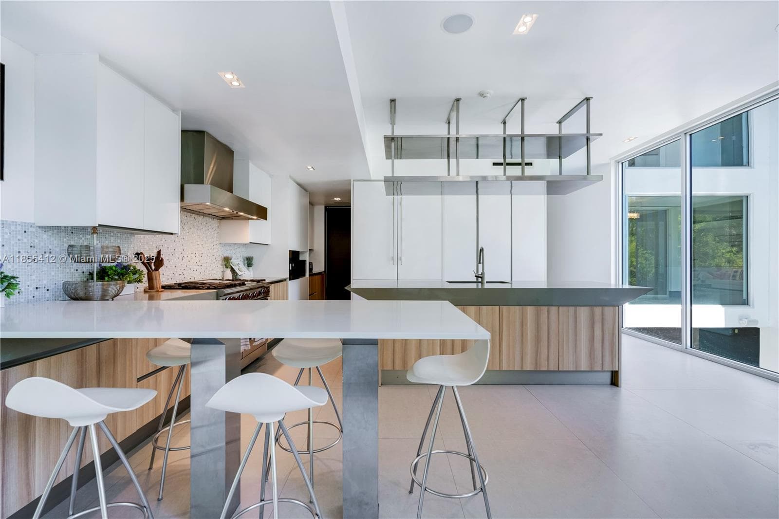 545 SABAL PALM, Key Biscayne FL 33149 — 32