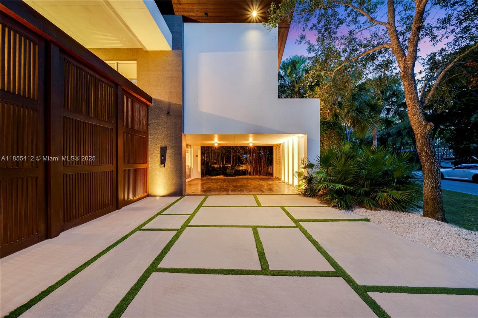 545 SABAL PALM, Key Biscayne FL 33149 — 1