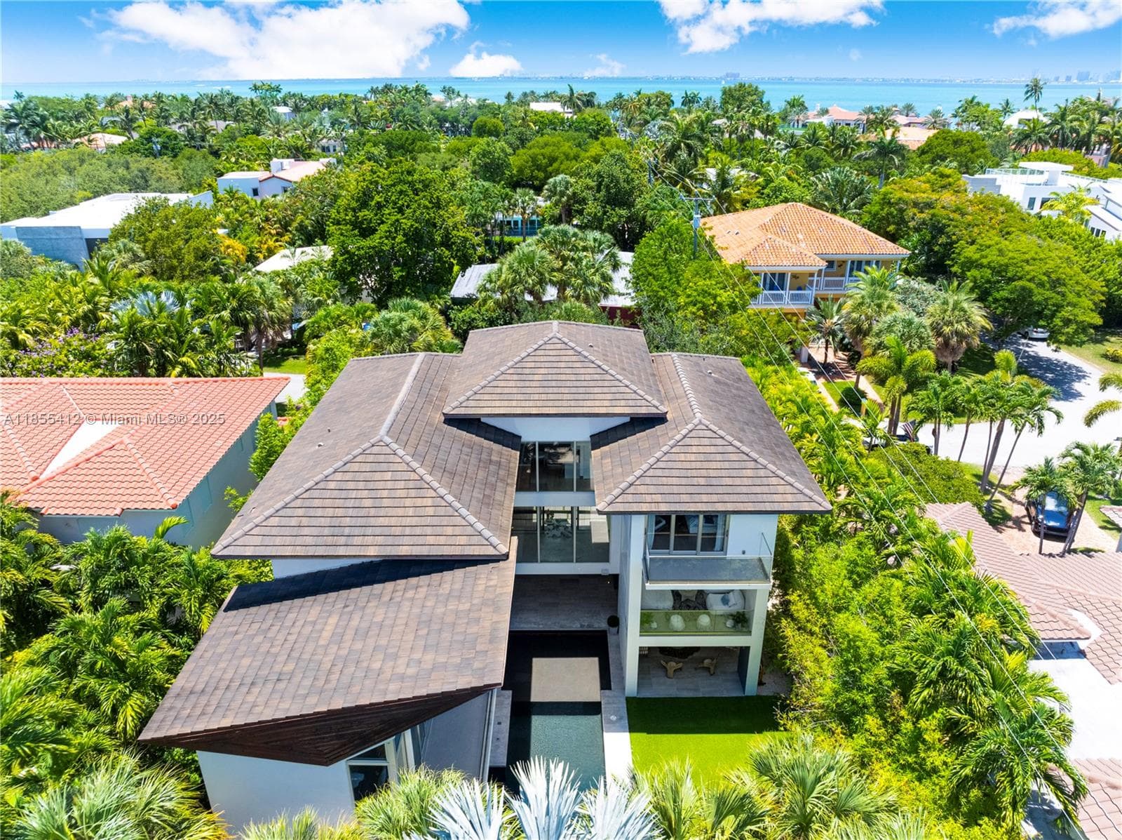 545 SABAL PALM, Key Biscayne FL 33149 — 34