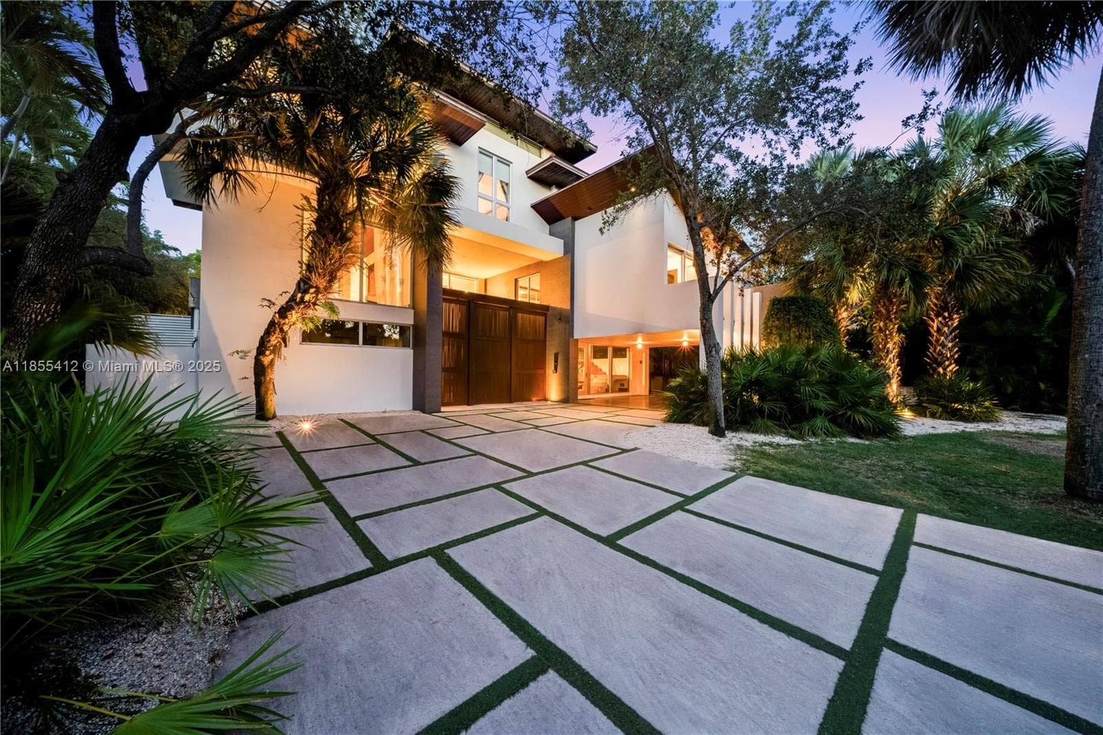 545 SABAL PALM, Key Biscayne FL 33149 — 82