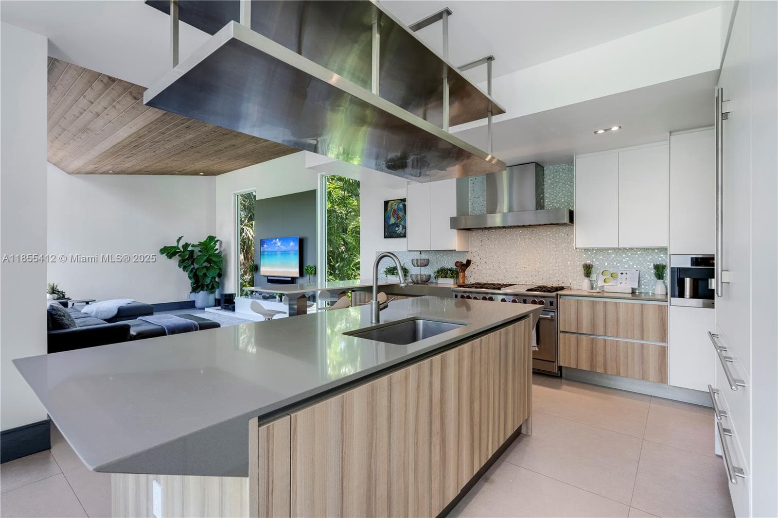 545 SABAL PALM, Key Biscayne FL 33149 — 18