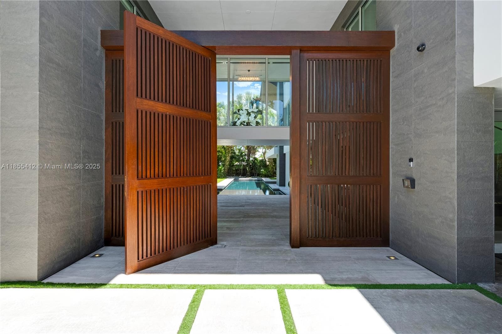 545 SABAL PALM, Key Biscayne FL 33149 — 25