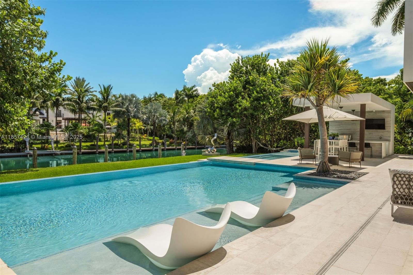 540 Leucadendra Dr, Coral Gables FL 33156 — 15