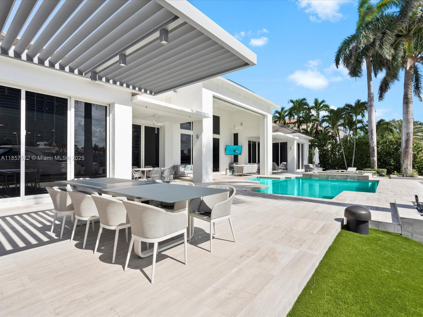 224 S ISLAND, Golden Beach FL 33160 — 23