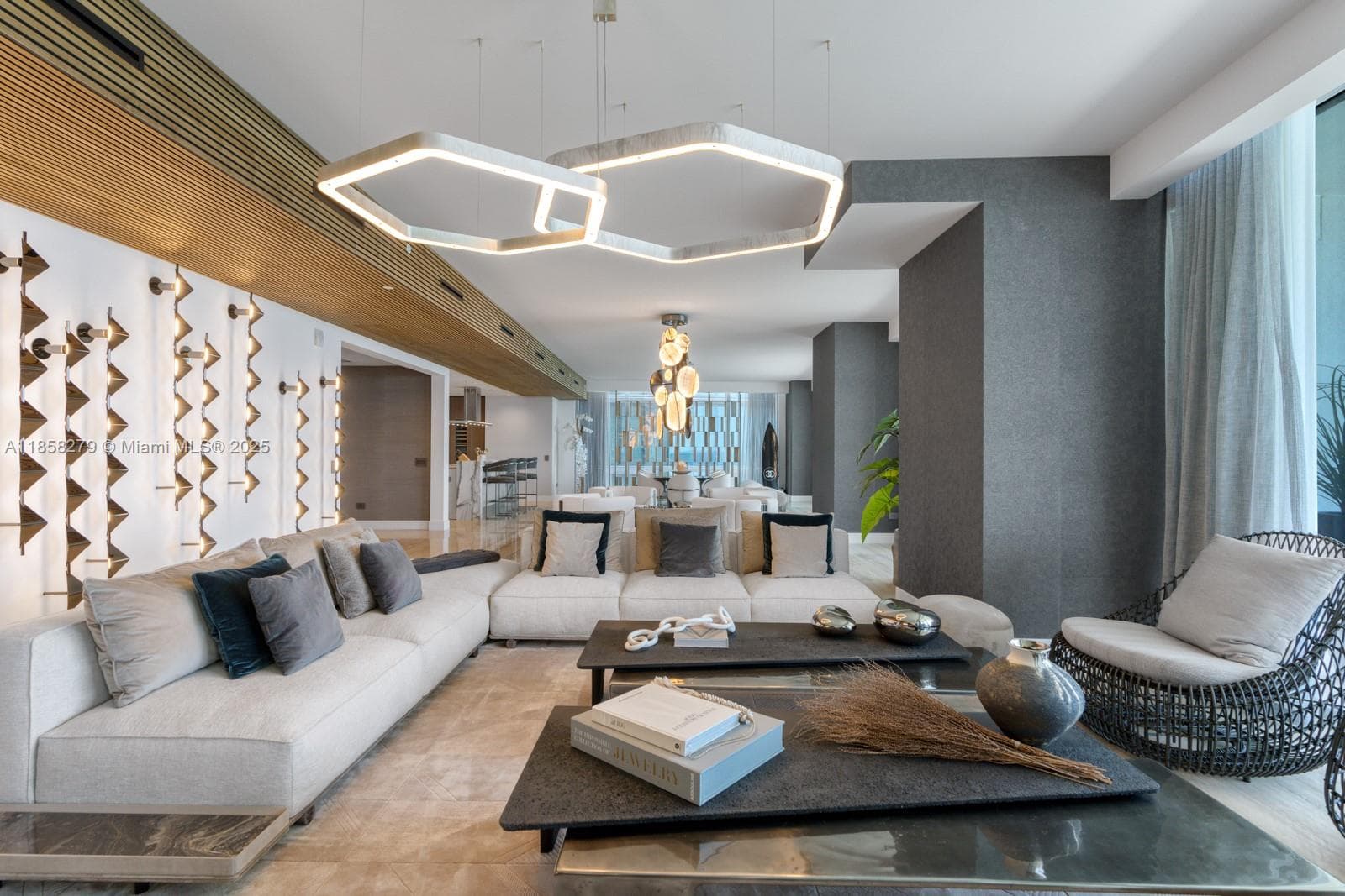 18501 Collins Ave, Sunny Isles Beach FL 33160 — 13