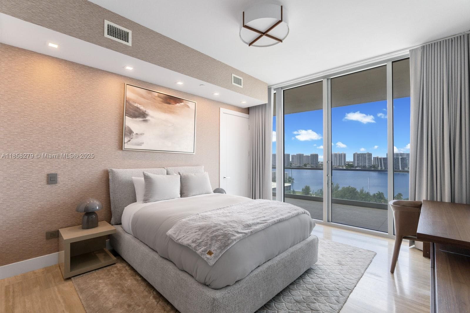 18501 Collins Ave, Sunny Isles Beach FL 33160 — 22