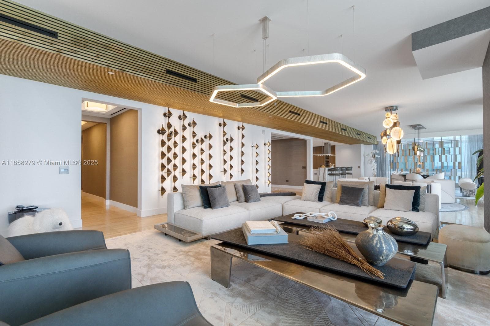 18501 Collins Ave, Sunny Isles Beach FL 33160 — 14