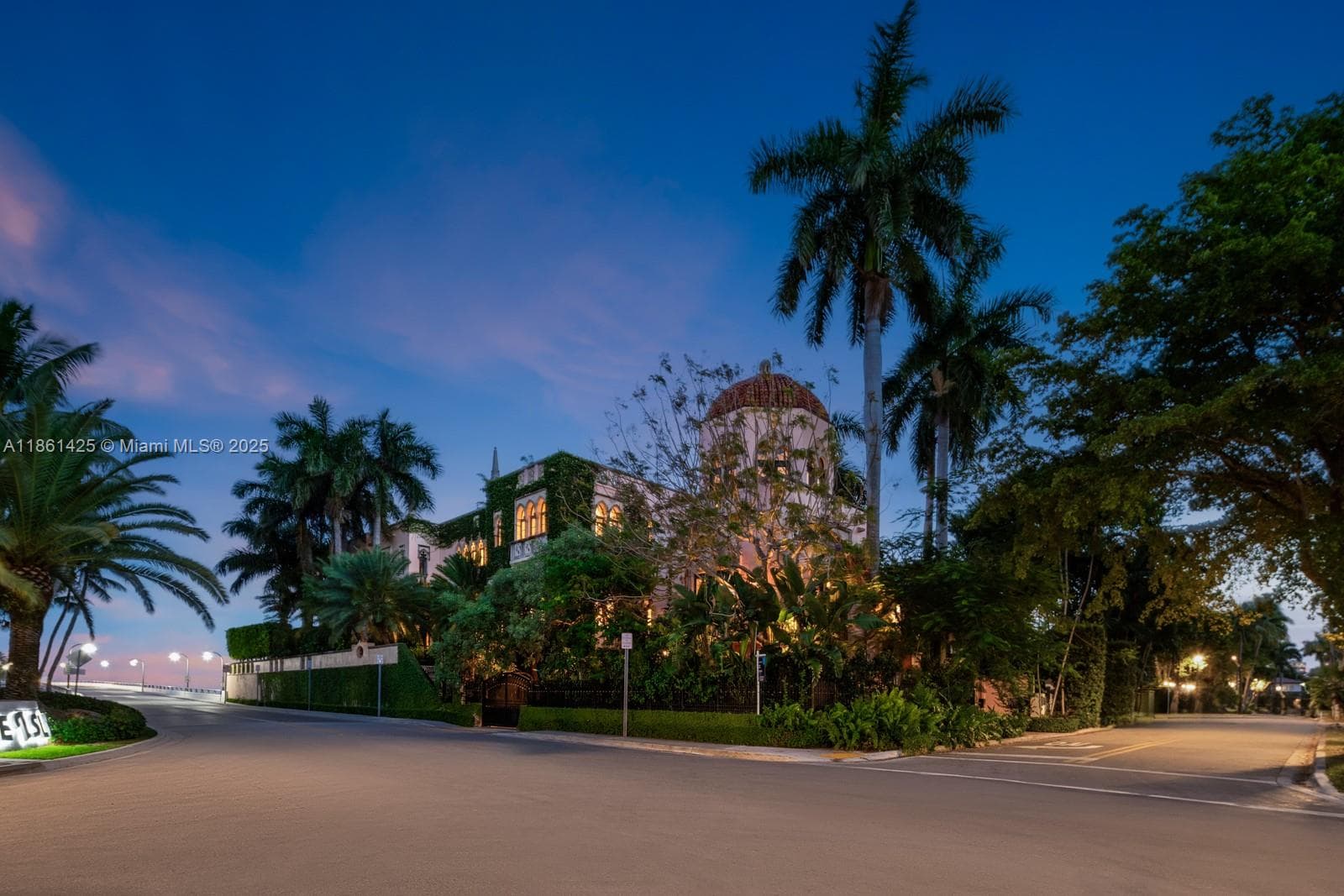 1840 S Bayshore Ln, Miami FL 33133 — 88
