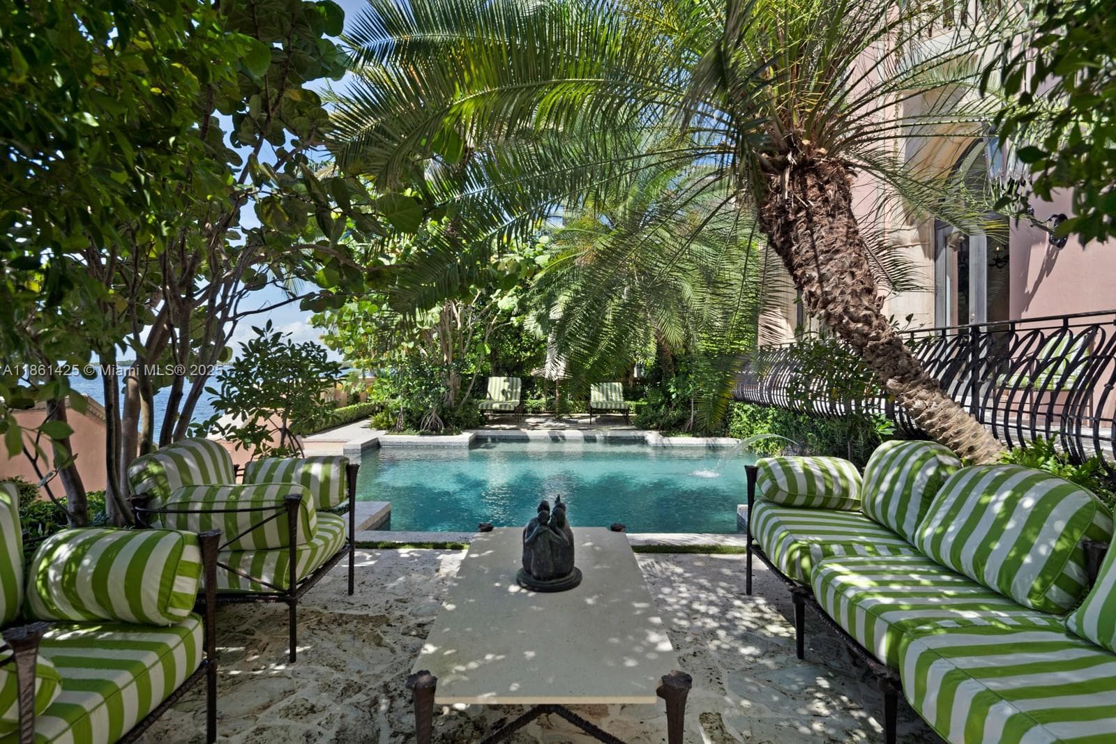 1840 S Bayshore Ln, Miami FL 33133 — 54