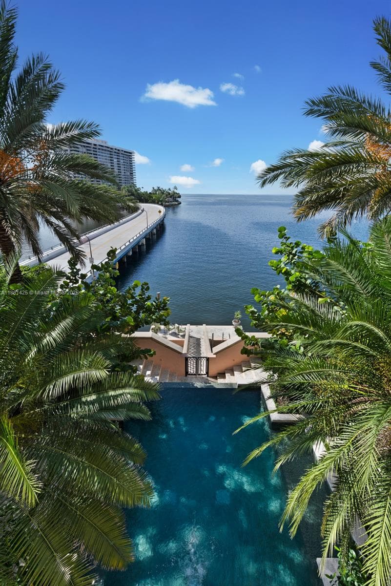 1840 S Bayshore Ln, Miami FL 33133 — 50