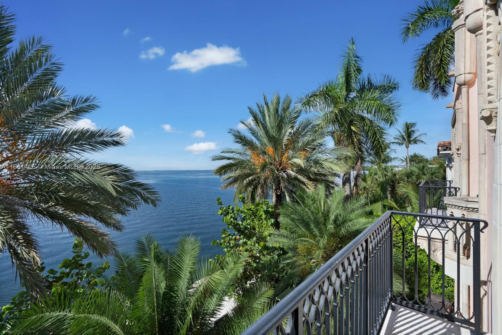 1840 S Bayshore Ln, Miami FL 33133 — 48