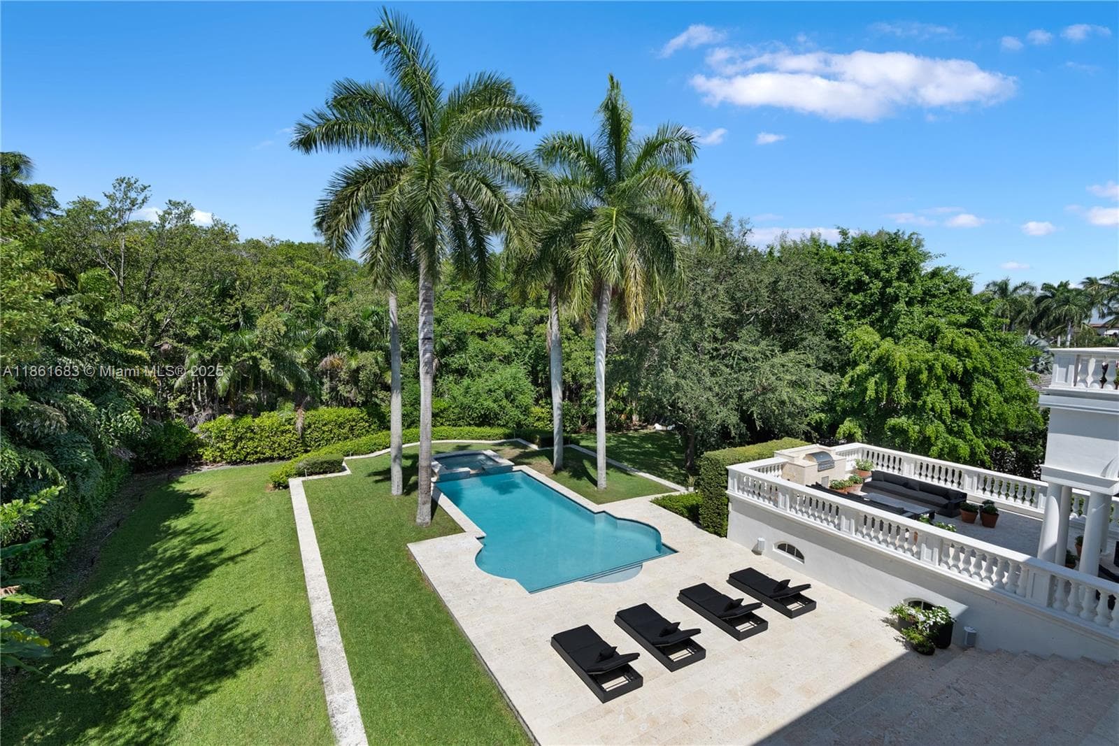 26 Tahiti Beach Island Rd, Coral Gables FL 33143 — 32