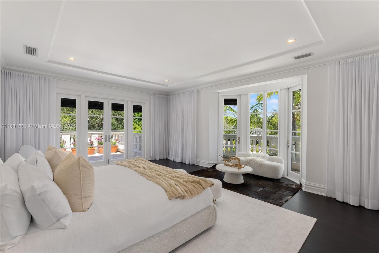 26 Tahiti Beach Island Rd, Coral Gables FL 33143 — 28