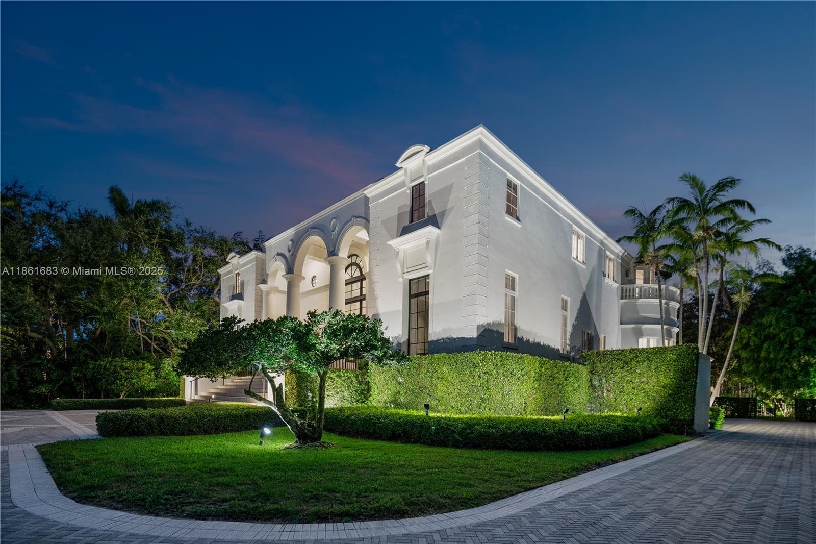 26 Tahiti Beach Island Rd, Coral Gables FL 33143 — 59