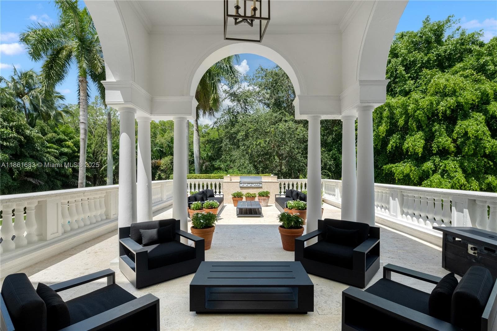 26 Tahiti Beach Island Rd, Coral Gables FL 33143 — 44