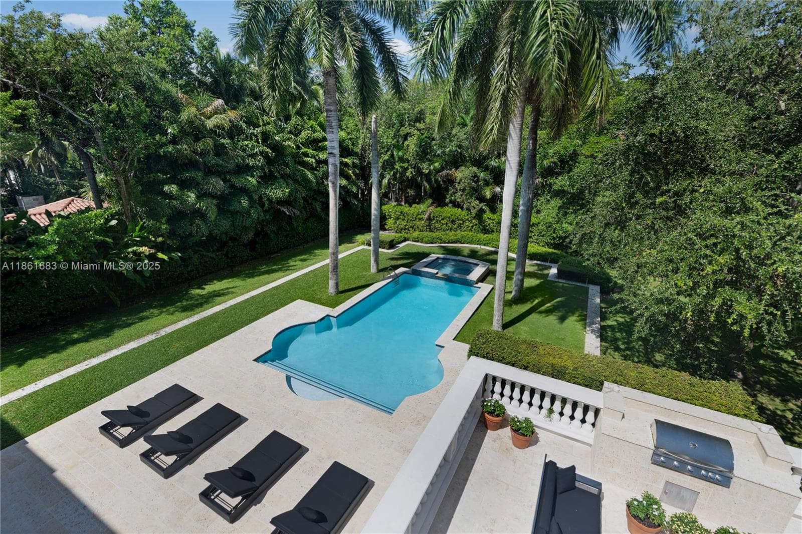 26 Tahiti Beach Island Rd, Coral Gables FL 33143 — 31