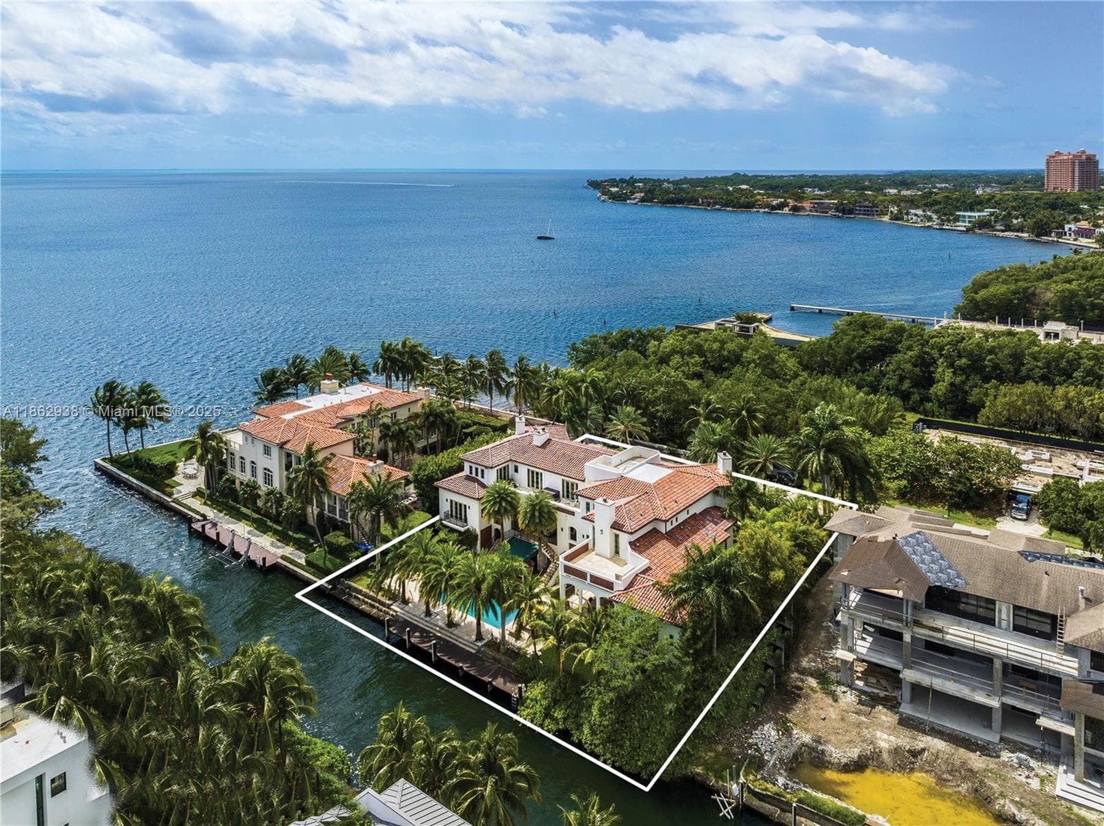 3305 S Moorings Way, Miami FL 33133 — 19