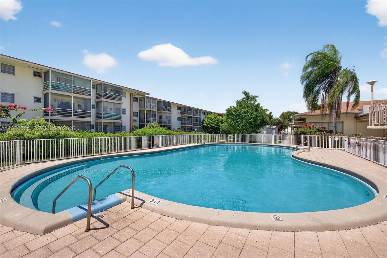 16901 NE 13th Ave # 210, Miami FL 33162 — 25