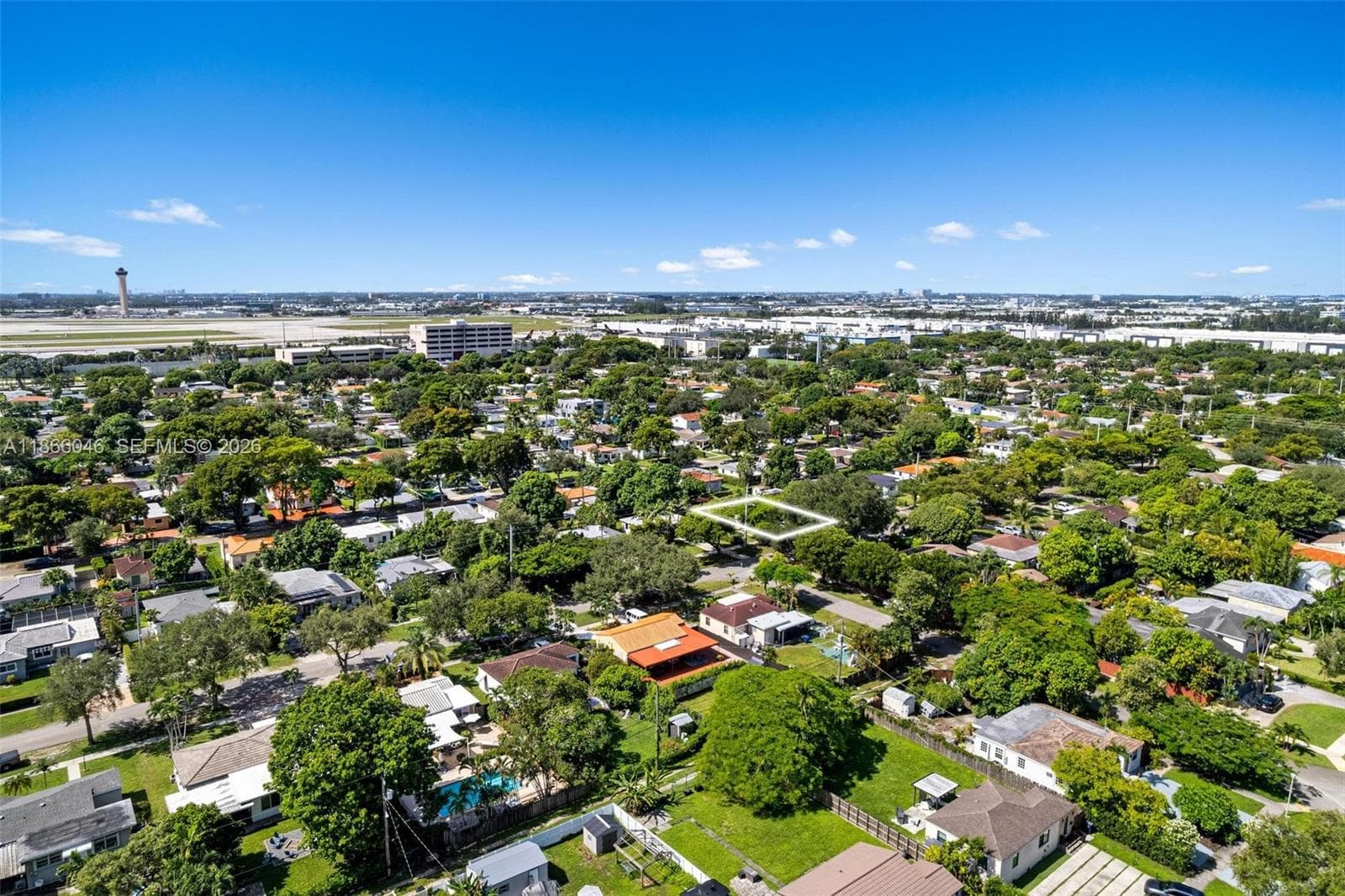6320 NW 41st St, Virginia Gardens FL 33166 — 38