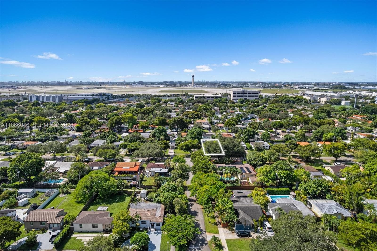6320 NW 41st St, Virginia Gardens FL 33166 — 37