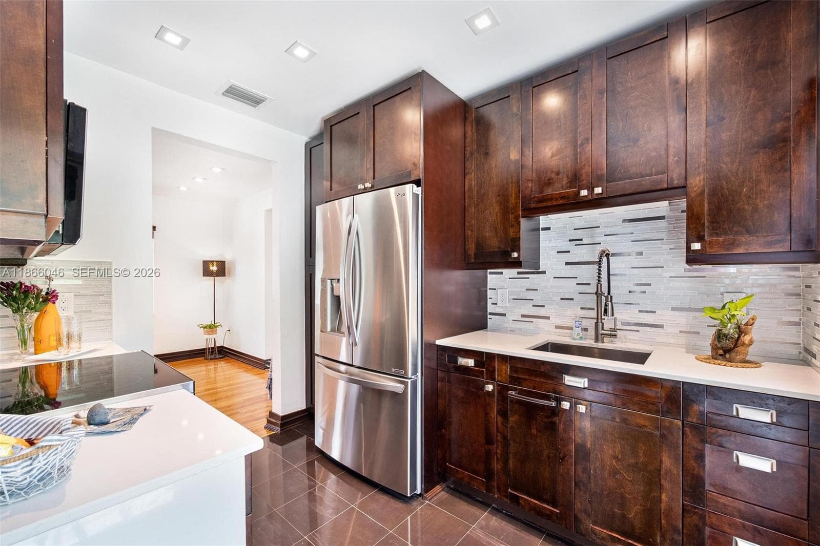 6320 NW 41st St, Virginia Gardens FL 33166 — 11