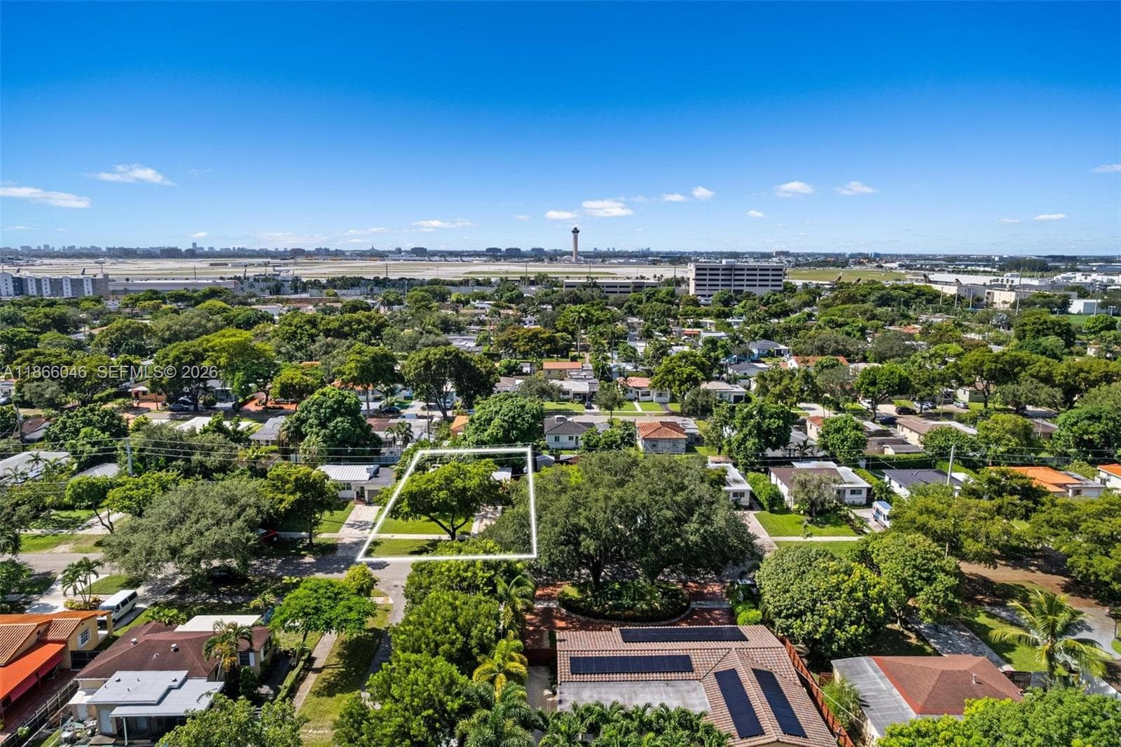 6320 NW 41st St, Virginia Gardens FL 33166 — 35