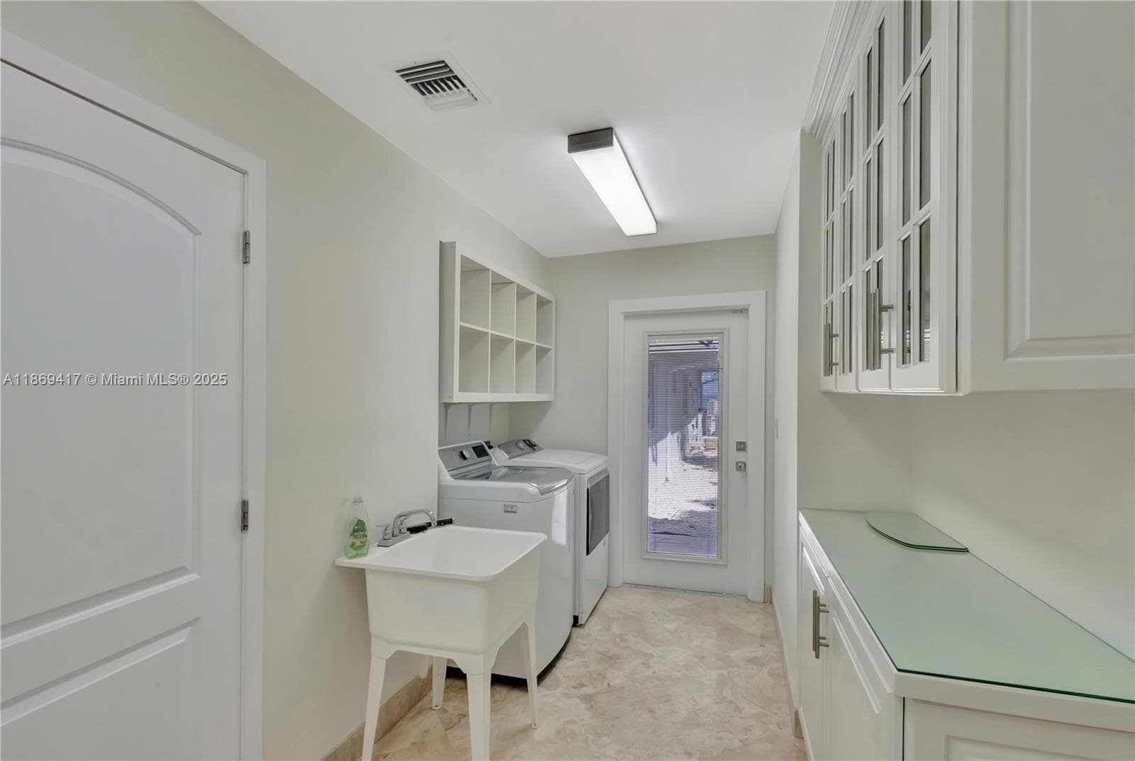 200 Harbor Dr, Key Biscayne FL 33149 — 17