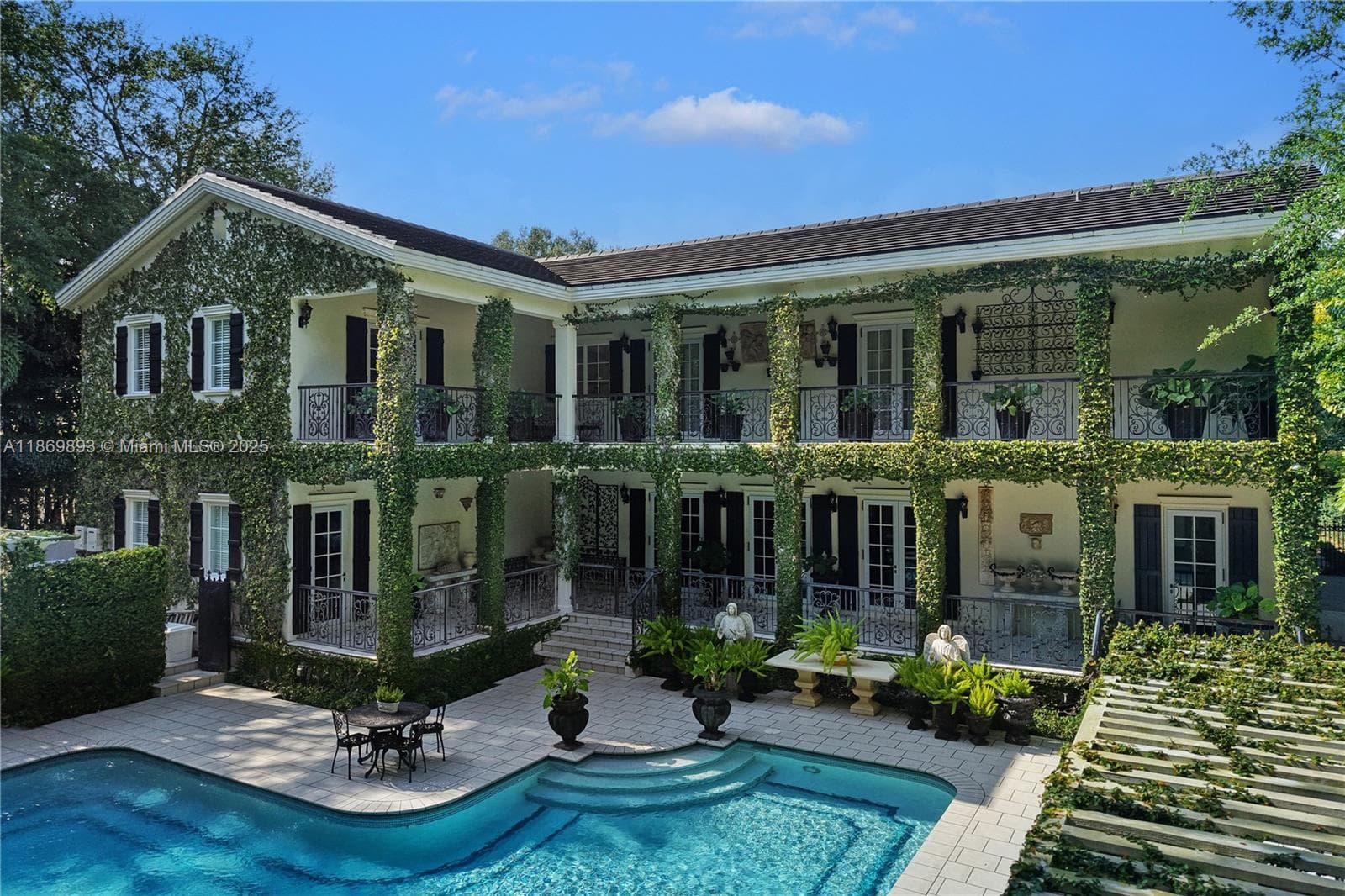 612 Sunset Dr, Coral Gables FL 33143 — 5