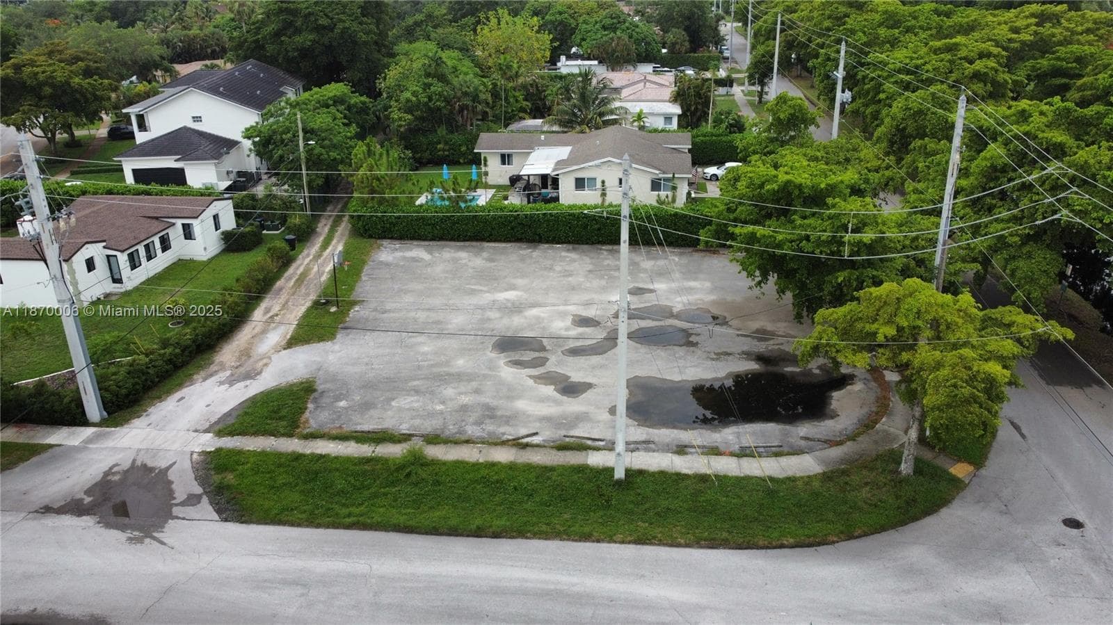 425 Esplanade Dr, Miami Springs FL 33166 — 4