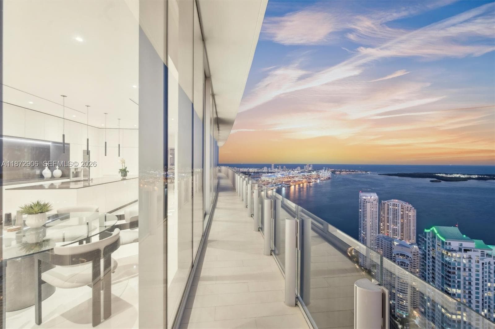 300 Biscayne Blvd Way, Miami FL 33131 — 100