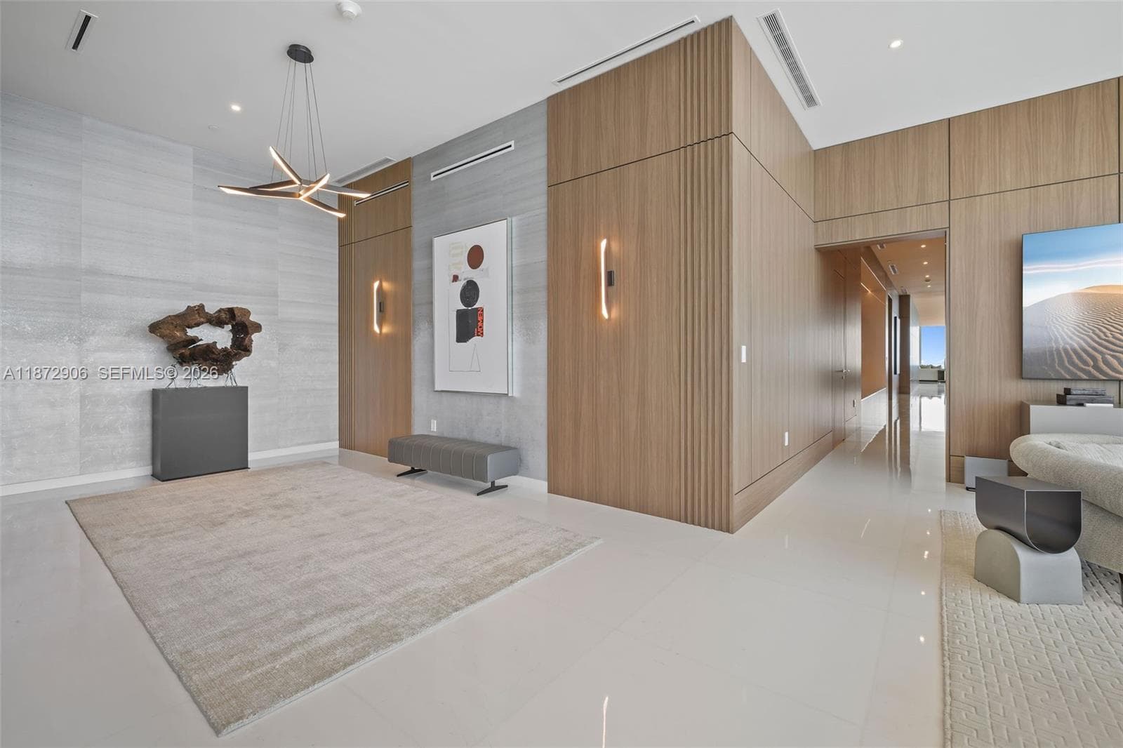 300 Biscayne Blvd Way, Miami FL 33131 — 17